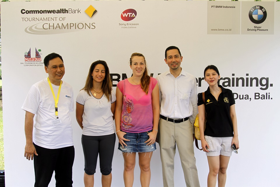 Aravane Rezai, Anastasia Pavlyuchenkova with BMW- and Express Group Reps