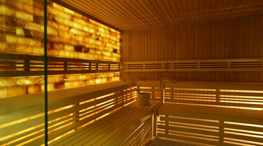 Heavenly Spa by Westin - Himalayan Salt Wall Sauna