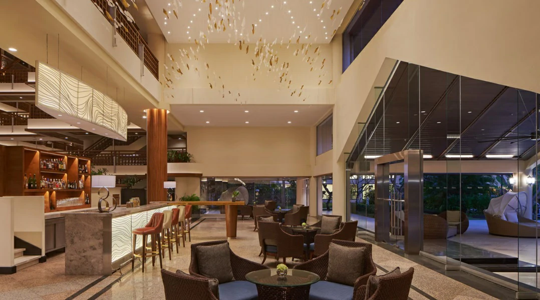 The Lobby Bar &amp; Lounge