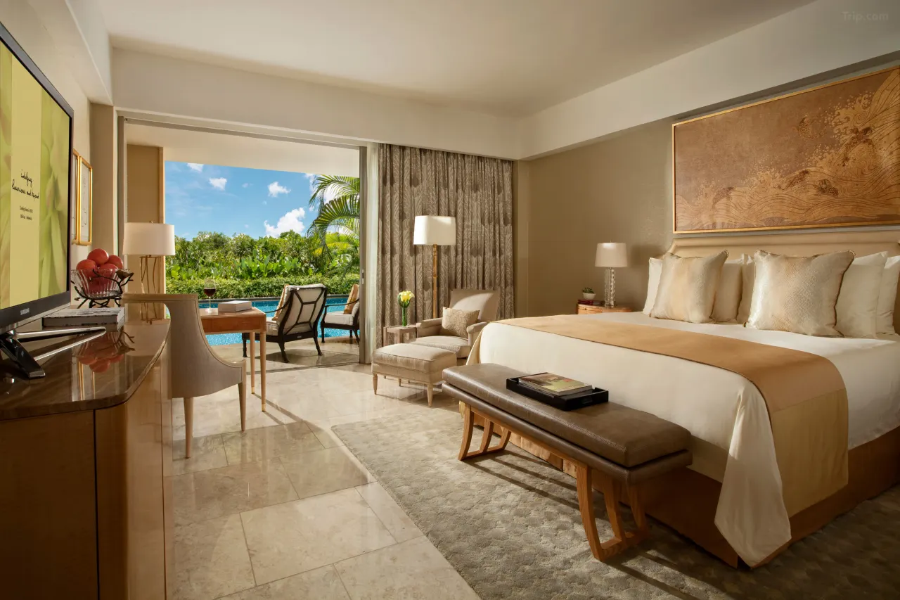 Tennis Holiday in Bali - Mulia Resort - Mulia Signature Lagoon Room