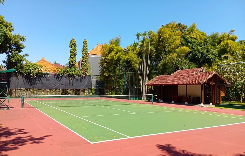 ​​Bali Tennis Magazine - ​​​​The Oberoi Beach Resort - Tennis Court