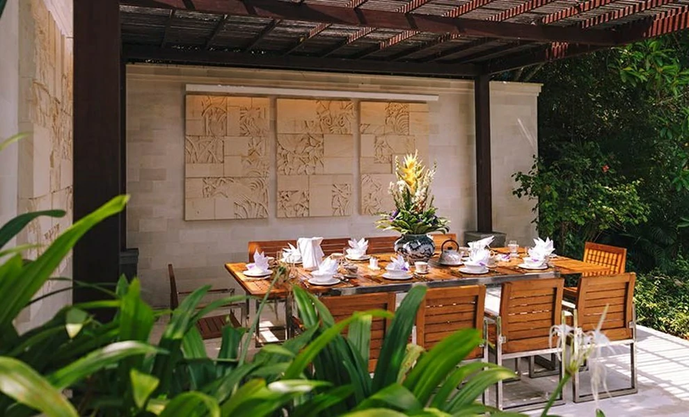 The Arsana Estate - Outdoor Dining Area