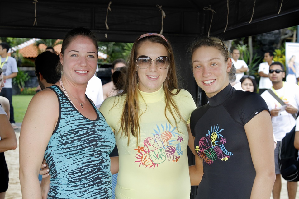 from left to right - Kleybanova,Pavlyuchenkova,Wickmayer